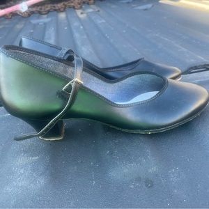 Art Stone character shoes good shape